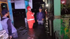 Cuaca Ekstrem di Jawa Barat, Indramayu Diterjang Angin Kencang, Cimahi Dilanda Banjir